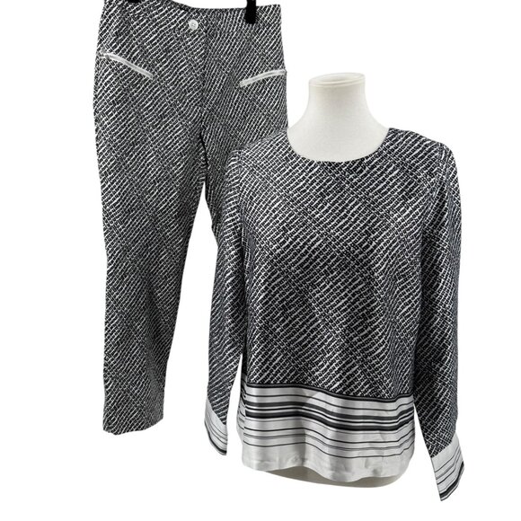 Insight Womens Blouse Tetris Dot Print Long Sleeve Size 6 Black & White - Picture 11 of 11